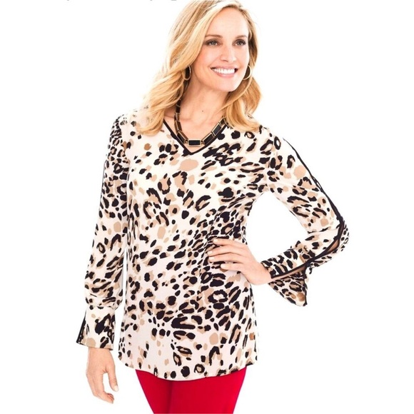 Chico’s Piped Leopard Animal Print Top Cut-Out Long Sleeve Size 1 Medium - Picture 1 of 12